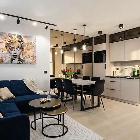 Long Gardens Gold Premium Old Town Apartamento *