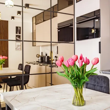 Long Gardens Gold Premium Old Town Apartamento