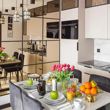 Long Gardens Gold Premium Old Town Gdańsk