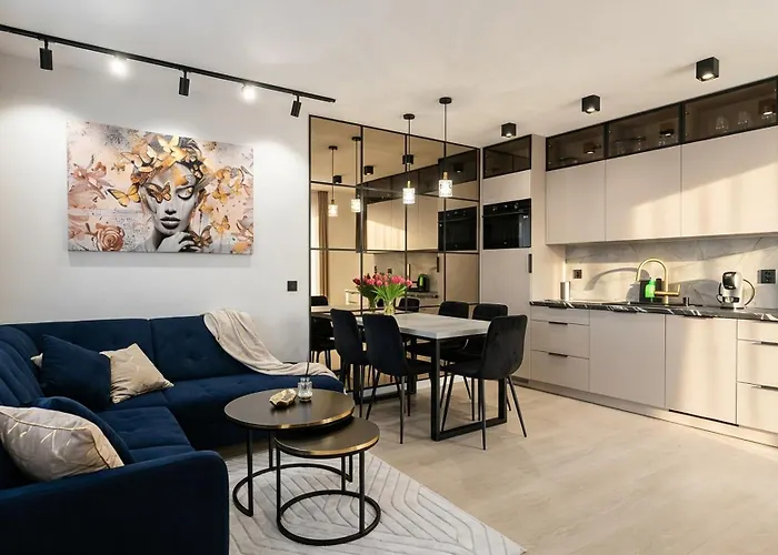 Long Gardens Gold Premium Old Town Apartament *