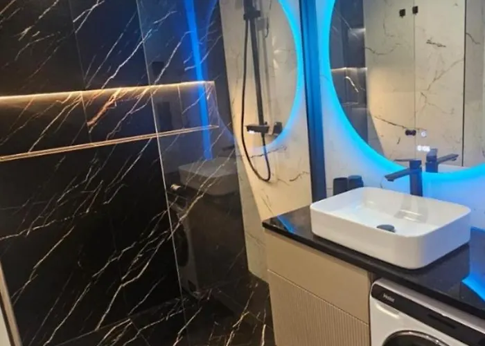 Long Gardens Gold Premium Old Town Apartament *