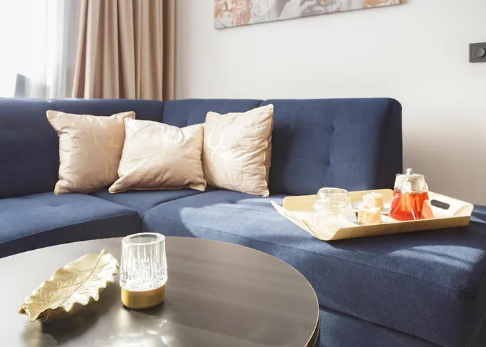 Long Gardens Gold Premium Old Town