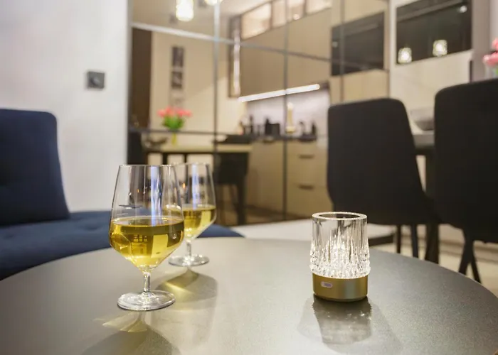 Long Gardens Gold Premium Old Town *