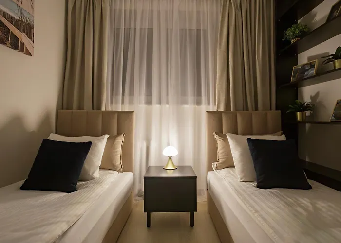 Long Gardens Gold Premium Old Town